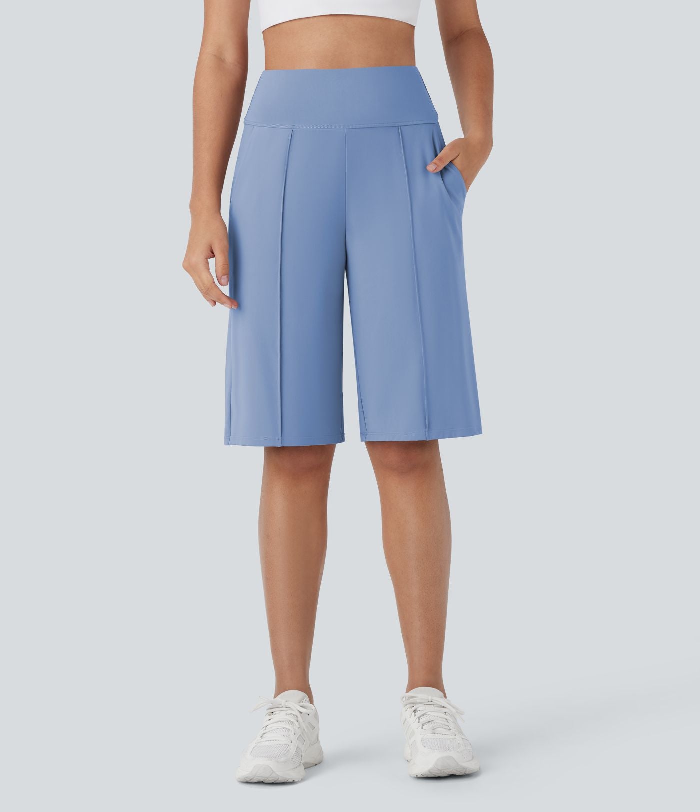 Short bermuda d'entraînement SoftlyZero™ Airy, jambe droite, taille haute avec poches latérales, à effet frais InstantCool, protection solaire UPF50+