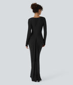 Robe longue froncée à manches longues et décolleté plongeant en V