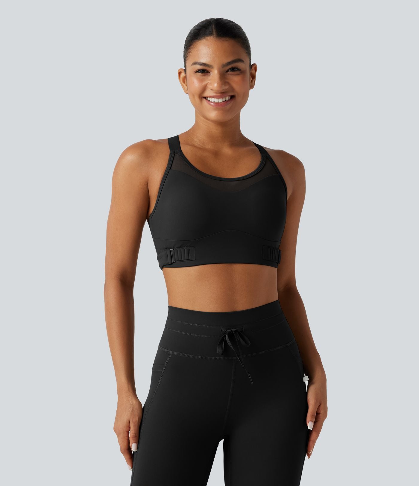 Brassière de sport à maintien moyen avec dos croisé, boucle réglable et brassière intégrée en mesh respirant, effet frais InstantCool, séchage rapide, protection solaire UPF50+