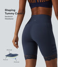 Halara UltraSculpt™ Short de cycliste gainant taille haute en mesh respirant avec dentelle contrastée et poches — 23 cm