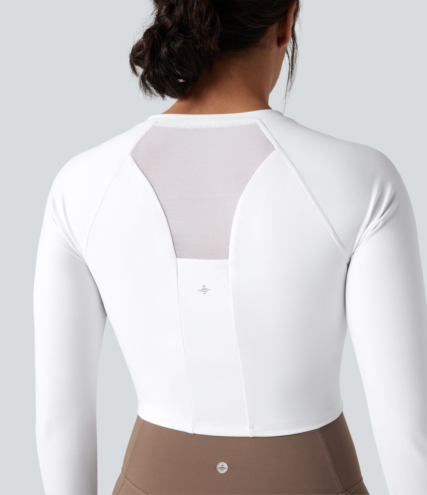 Haut de sport yoga SoftlyZero™ Airy push-up mesh contrastant effet frais InstantCool manches longues avec passe-pouces, protection solaire UPF50+