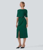 Robe tailleur décolleté arrondi manches courtes avec fente