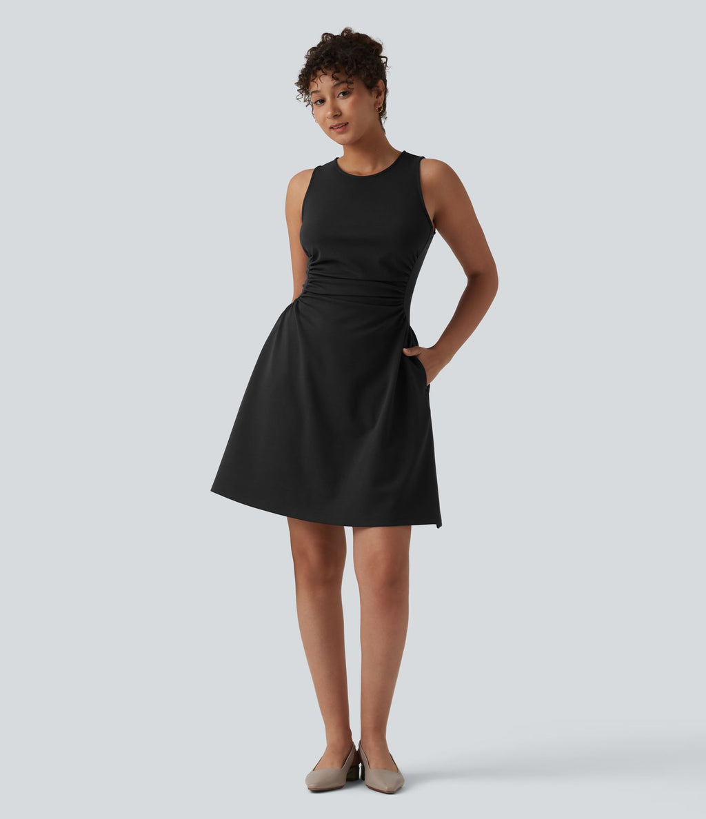 Robe tailleur mini sans manches à col rond froncée avec poches