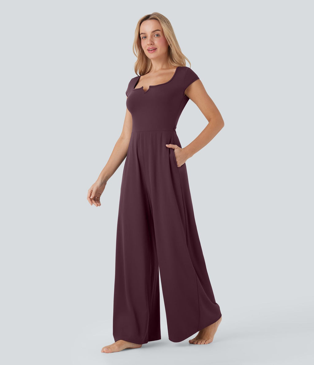 Combinaison de yoga Softlyzero™ Airy Cool Touch à col cranté, manches courtes, jambes larges et poches latérales - Édition Easy Peasy