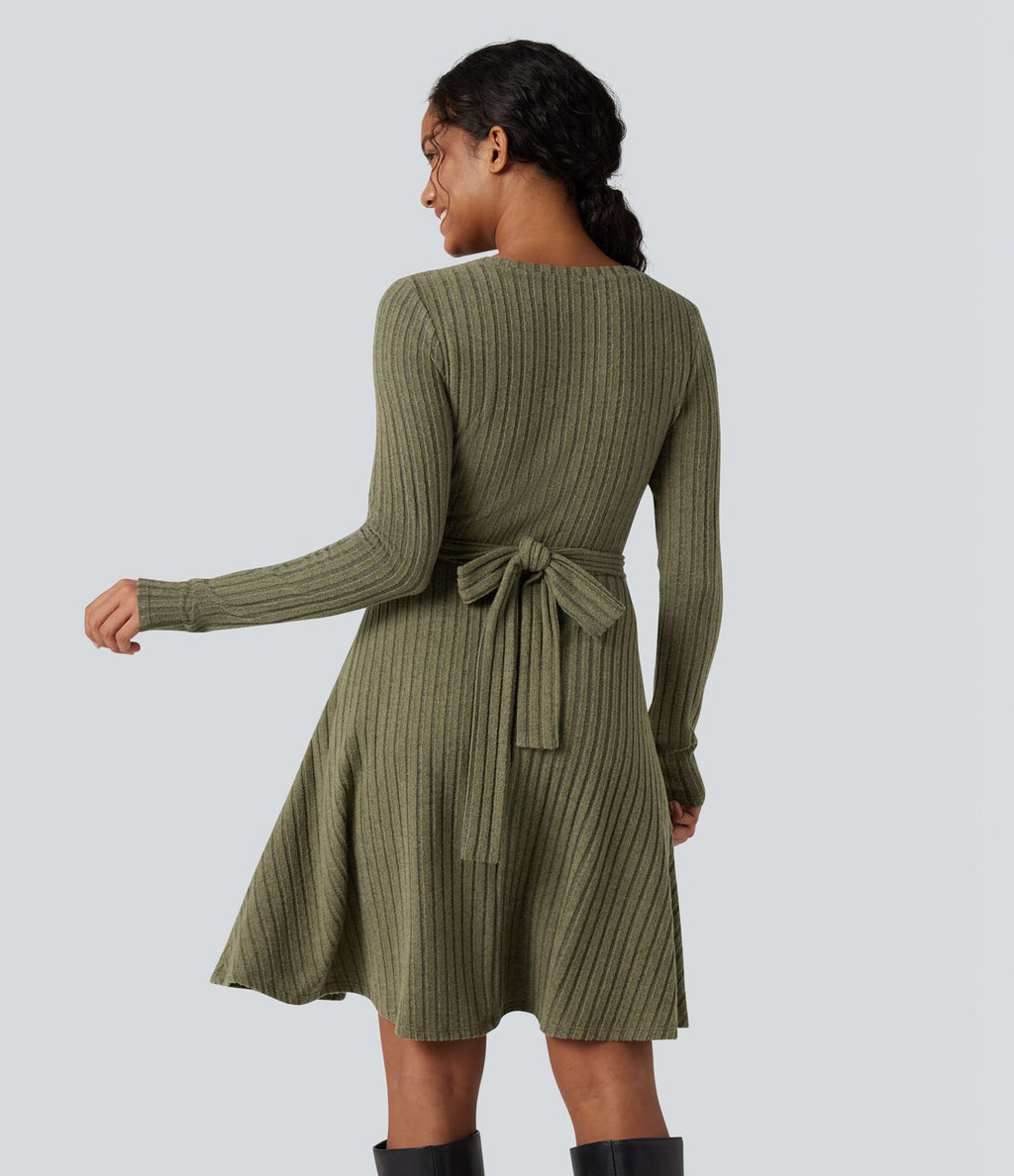 Robe côtelée ceinturée col rond manches longues avec poches