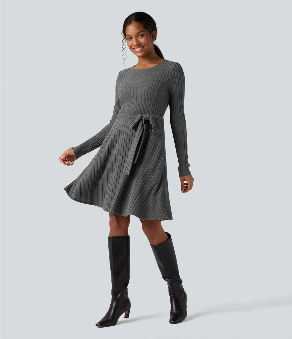 Robe côtelée ceinturée col rond manches longues avec poches