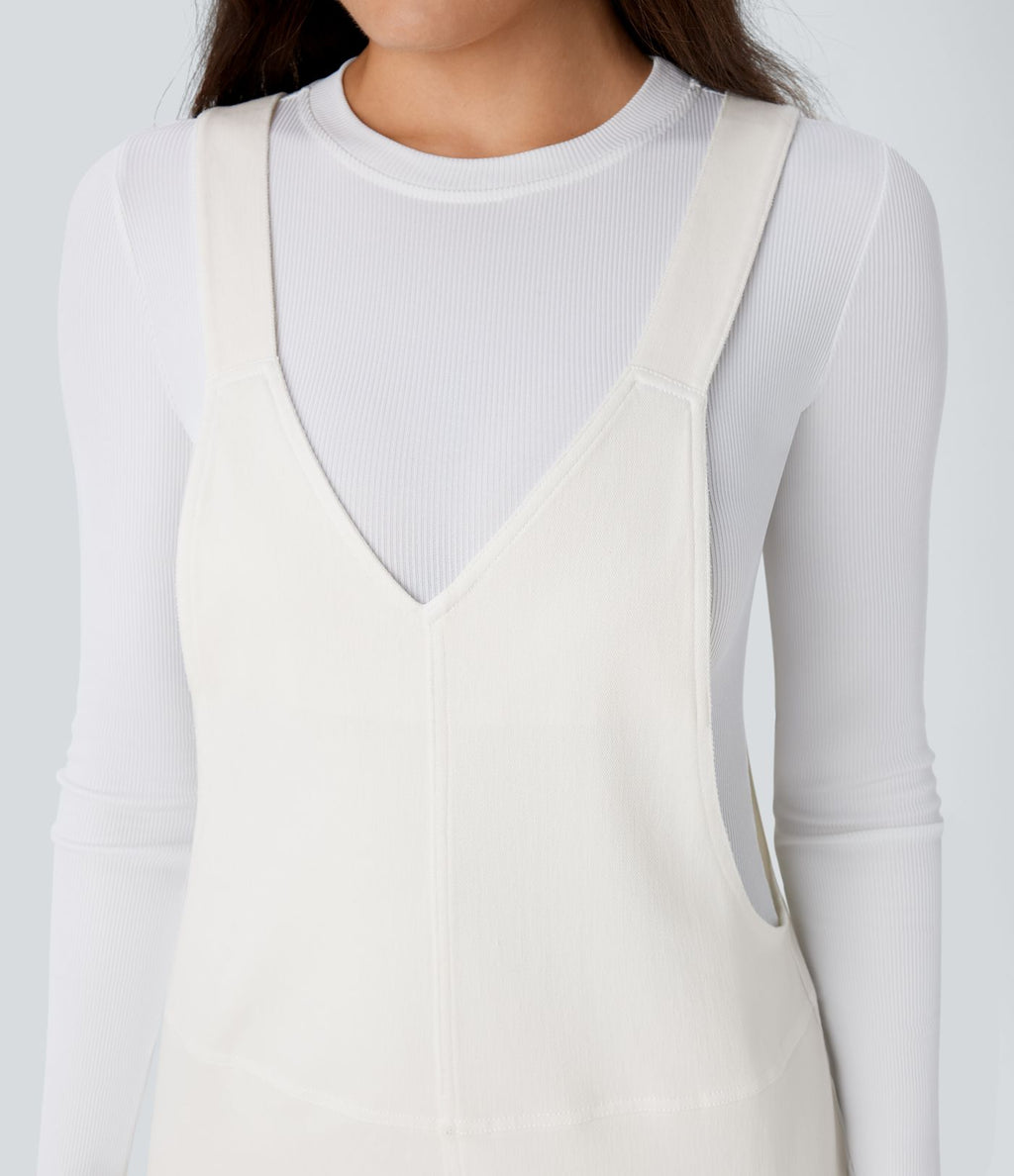 Salopette décontractée Halara Flex™ en denim extensible délavé, col V et poches latérales