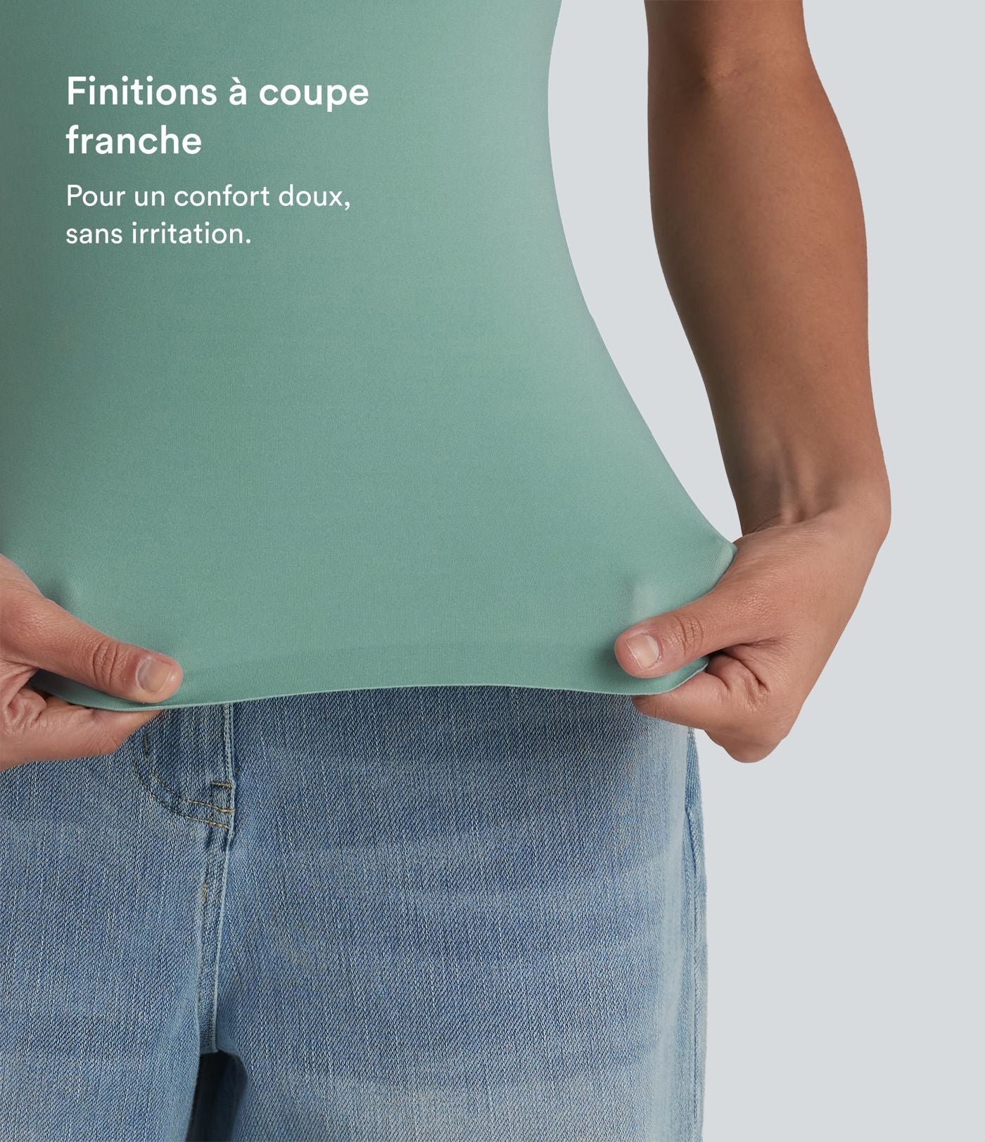 T-shirt casual col rond échancré à manches courtes avec brassière intégrée — Bonnets B-E