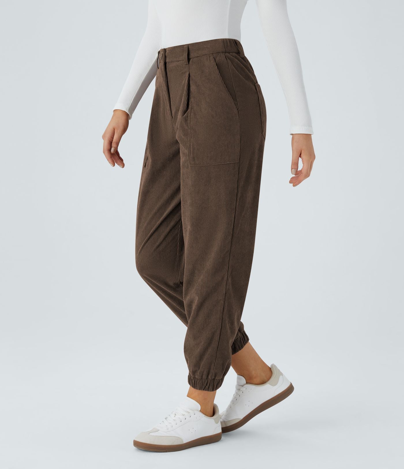 Pantalon décontracté en velours côtelé avec taille mi-haute, boutons et fermeture éclair