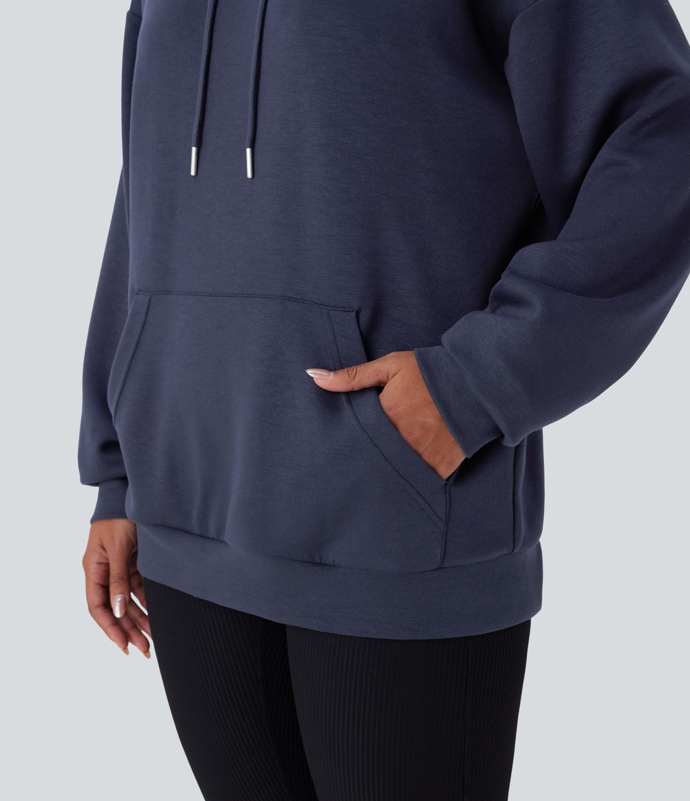 Sweat-shirt décontracté à capuche avec cordon de serrage, manches longues, poche kangourou, coupe croisée et fente