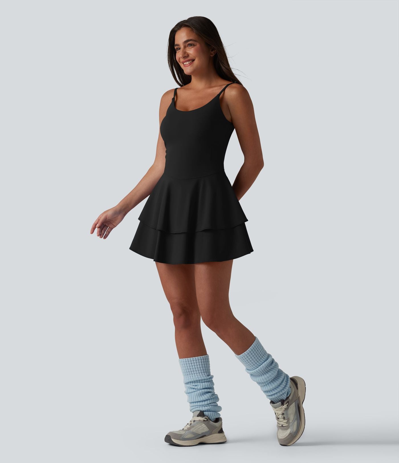Robe de sport mini de tennis SoftlyZero™ Airy 2-en-1 à volants, à effet frais InstantCool, poches, accès facile Easy Peasy, protection solaire UPF50+