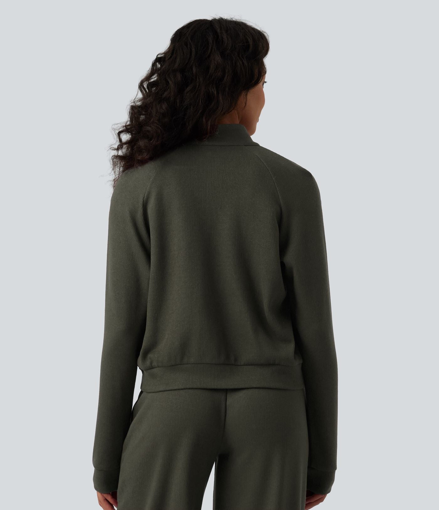 Veste casual côtelée à col montant, manches longues et fermeture zippée avec poches