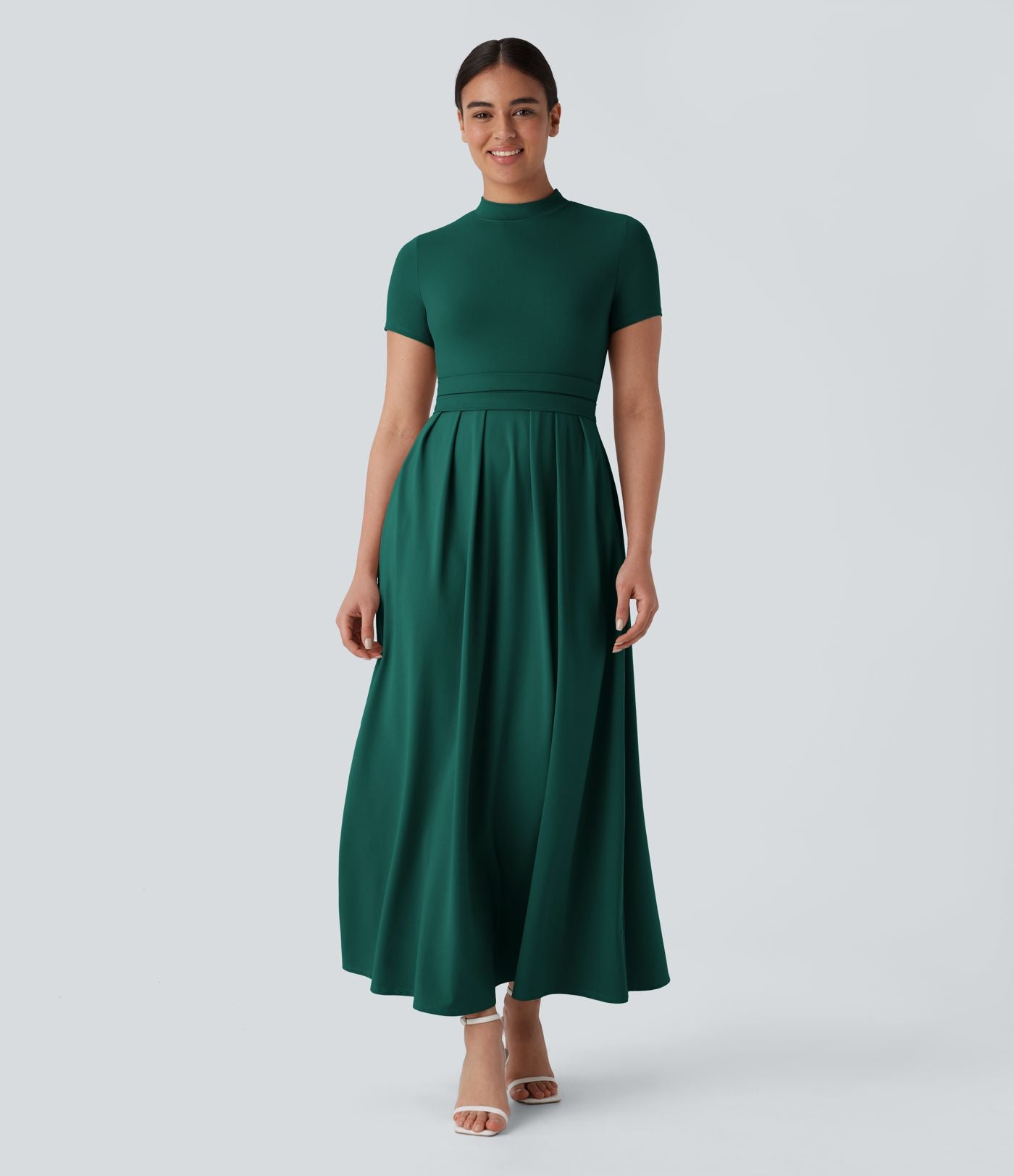 Robe longue décontractée à col montant, manches courtes et poches latérales