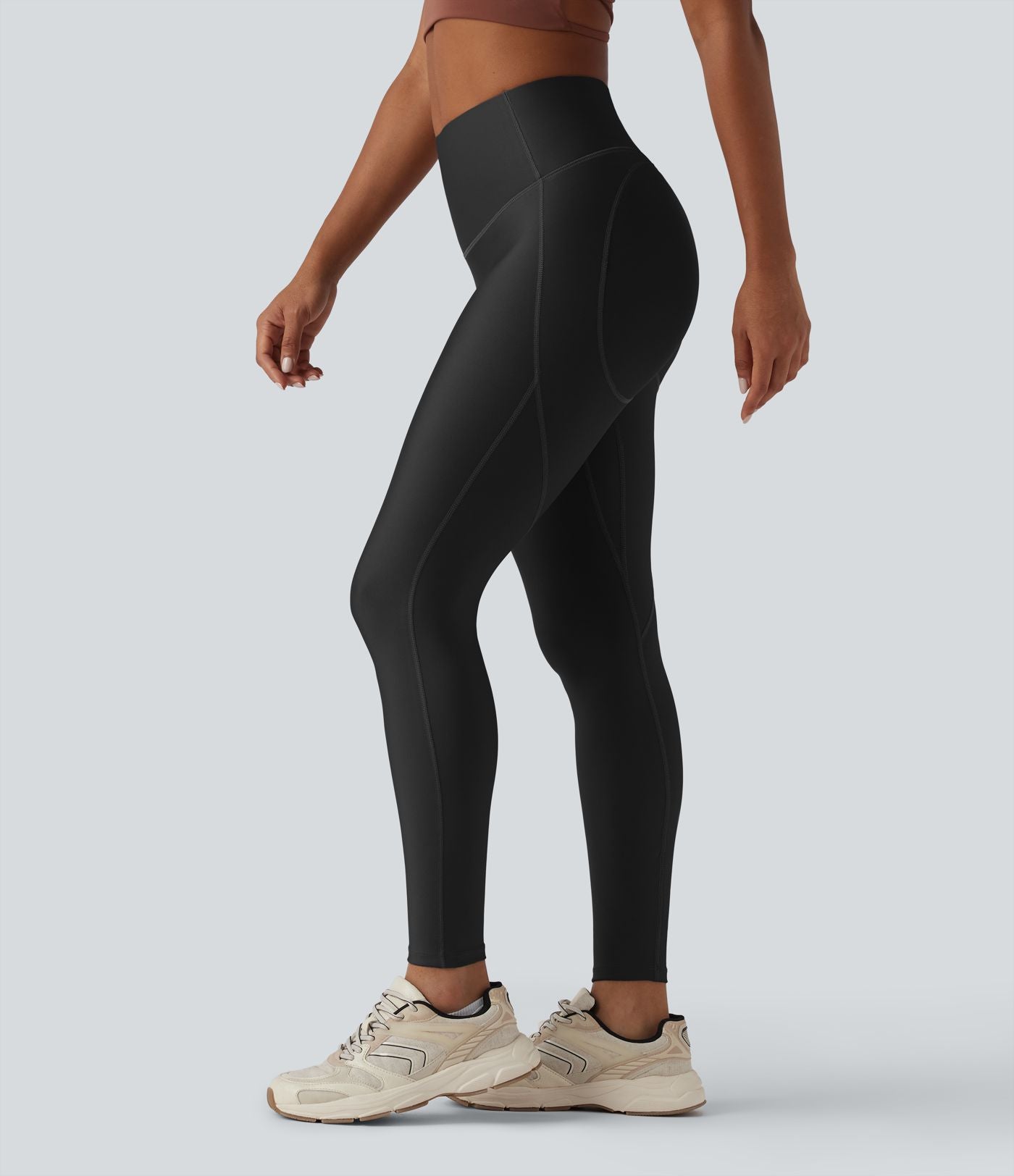 Legging sculptant d'entraînement 7/8 brillant taille haute gainant avec effet push-up fessier