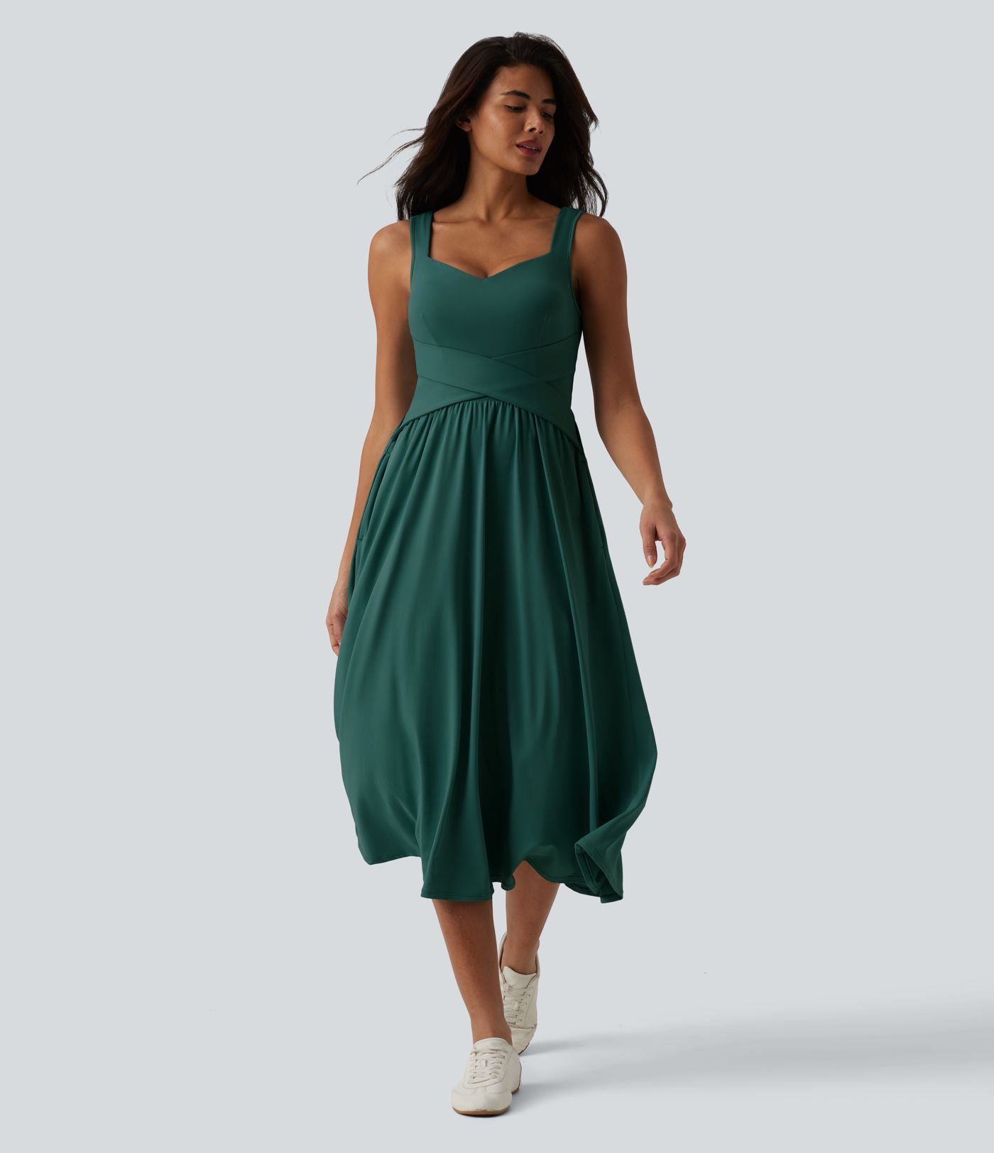 Robe midi fluide sans manches dos croisé, avec brassière intégrée (Bonnets E-G) et poches