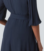 Robe courte casual col V à manches trois-quarts bouffantes, ceinturée