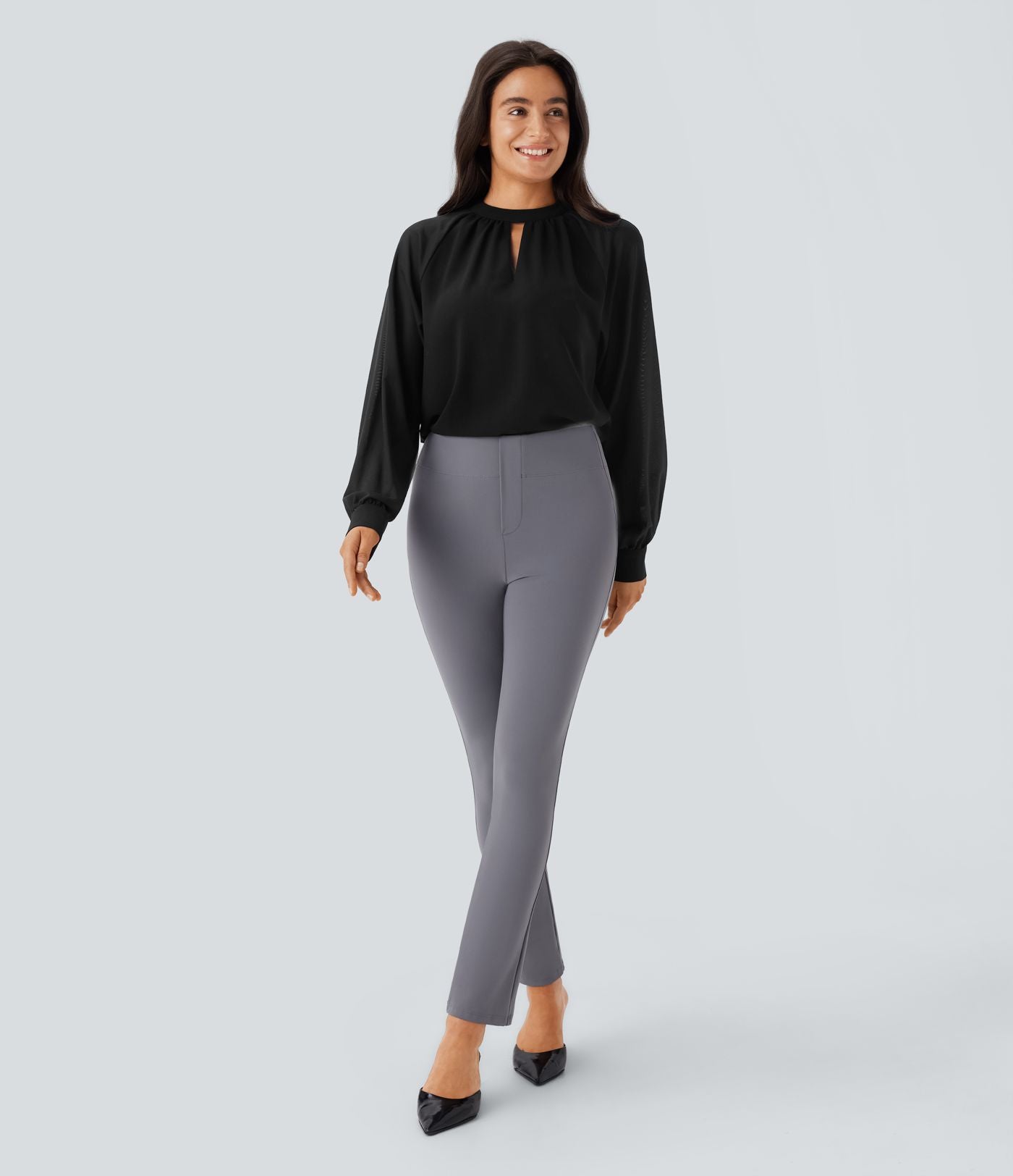 Blouse de travail à col montant avec dos ajouré, manches raglan et empiècements en mesh contrastant