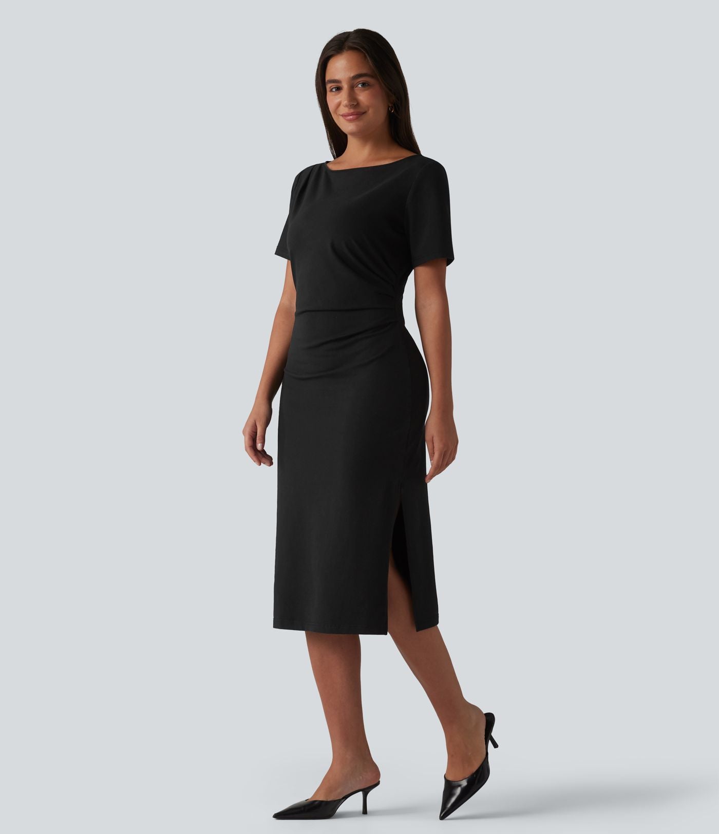 Halara Flex™ Robe casual mi-longue en jean col bateau à manches courtes, froncée avec fente
