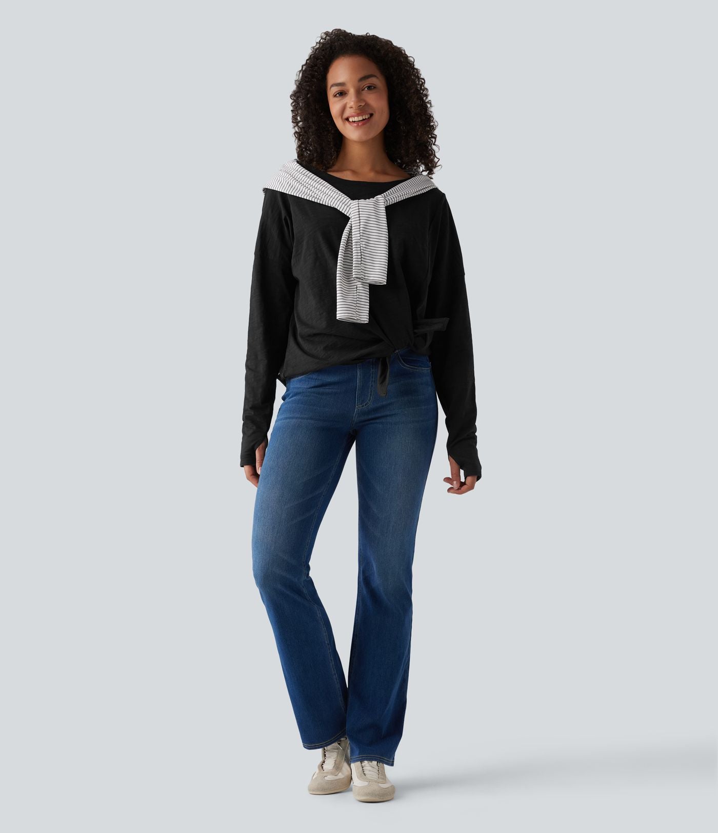 T-shirt casual en coton col bateau manches longues avec trous pour pouces et liens latéraux