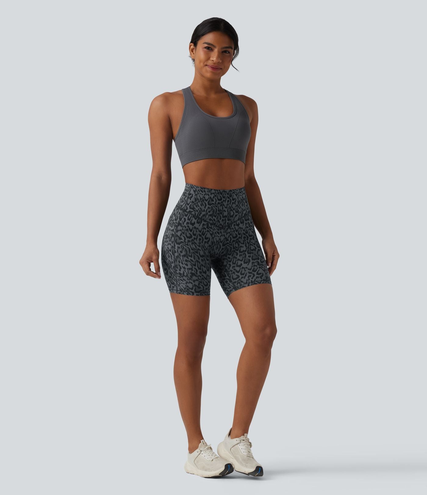 Short cycliste d'entraînement Halara UltraSculpt™ taille haute gainant imprimé léopard 17,5 cm avec poches