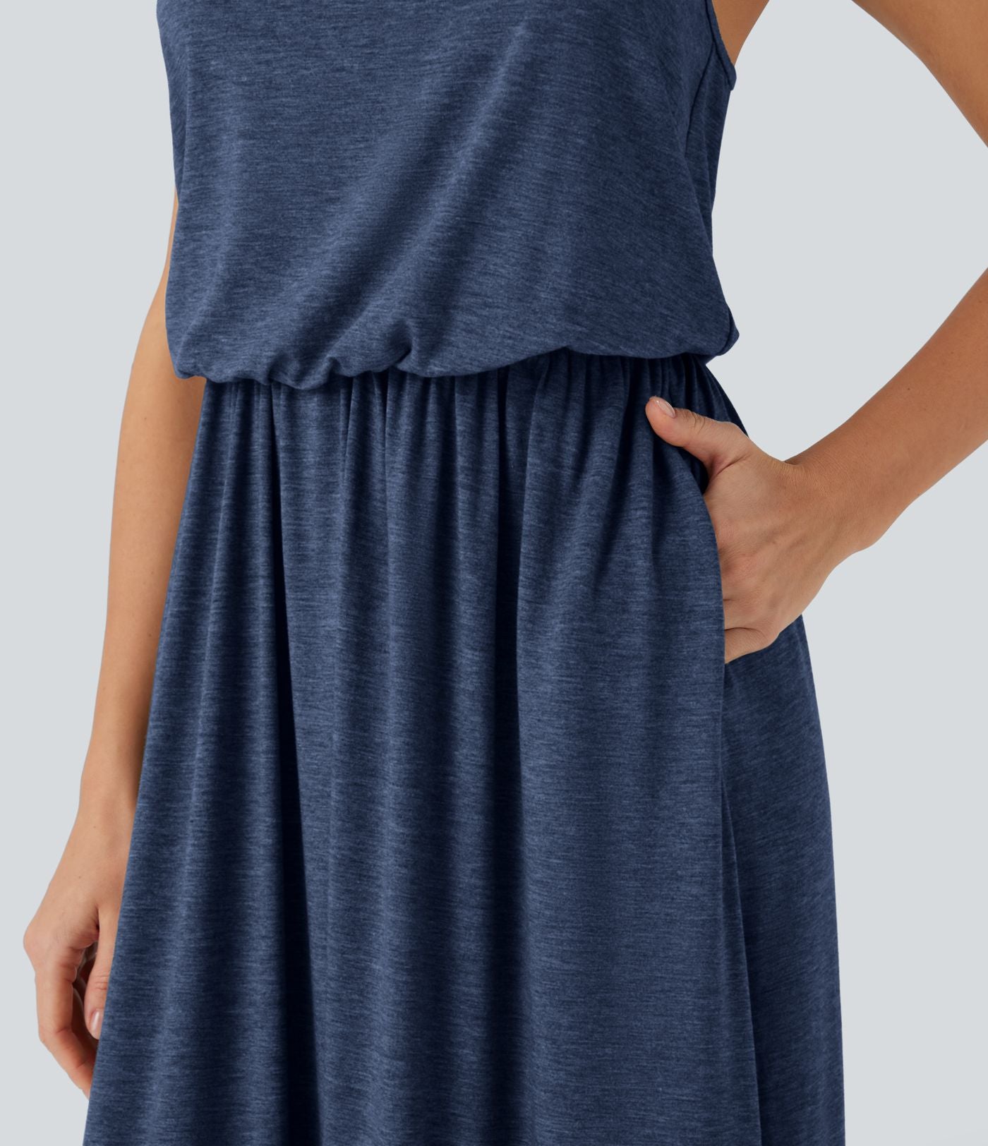 Robe longue fluide type nuisette à bretelles ajustables avec poches