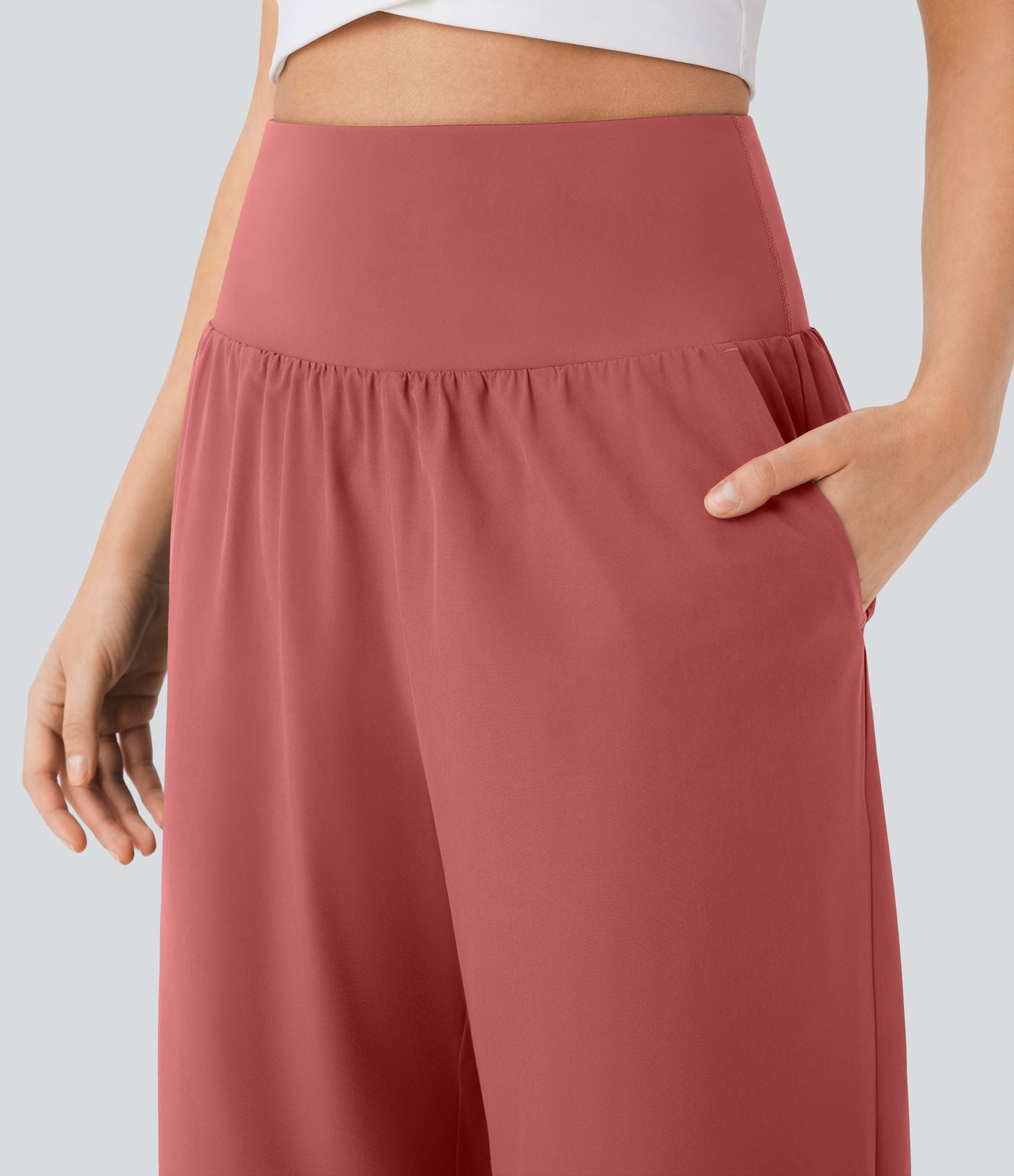 Pantalon fluide resort Breezeful™ à séchage rapide, coupe fendue et effet ventre plat