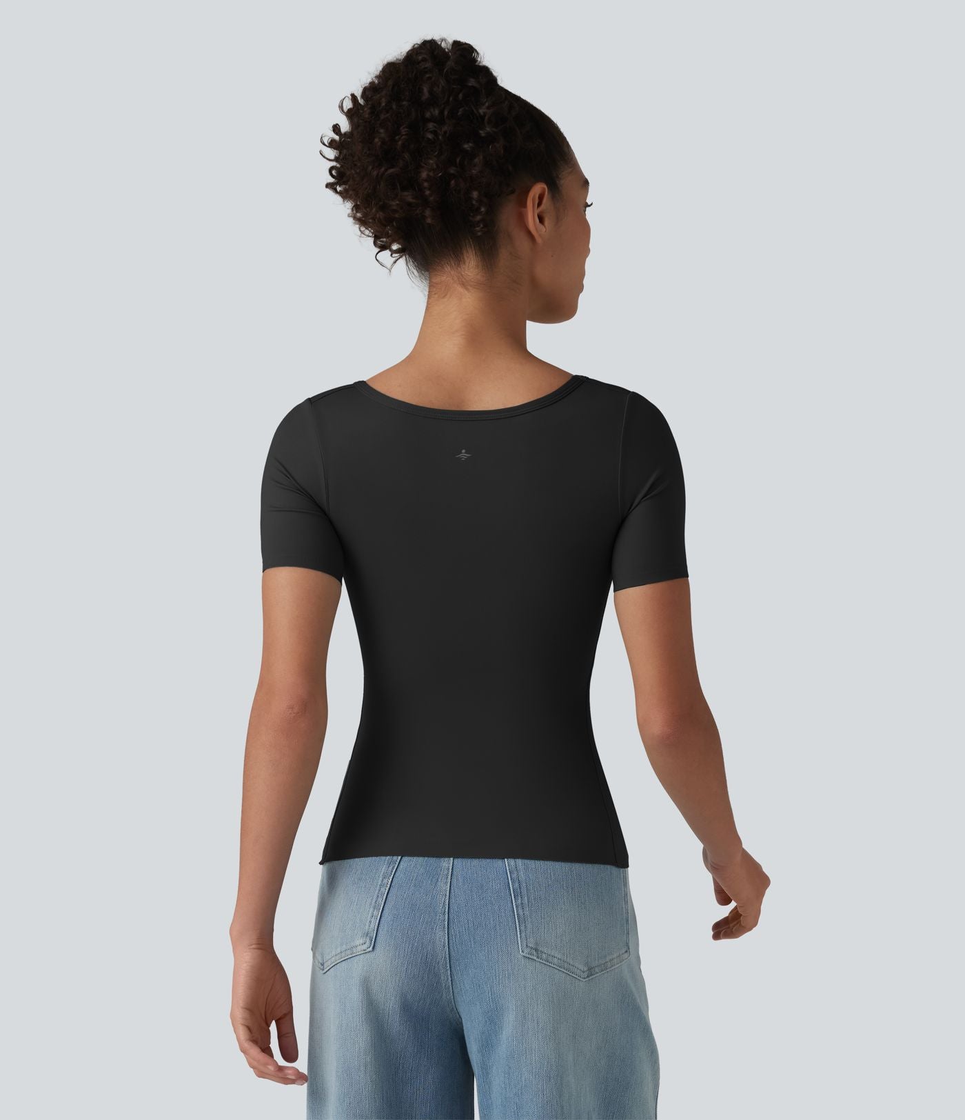T-shirt casual col rond échancré à manches courtes avec brassière intégrée — Bonnets B-E