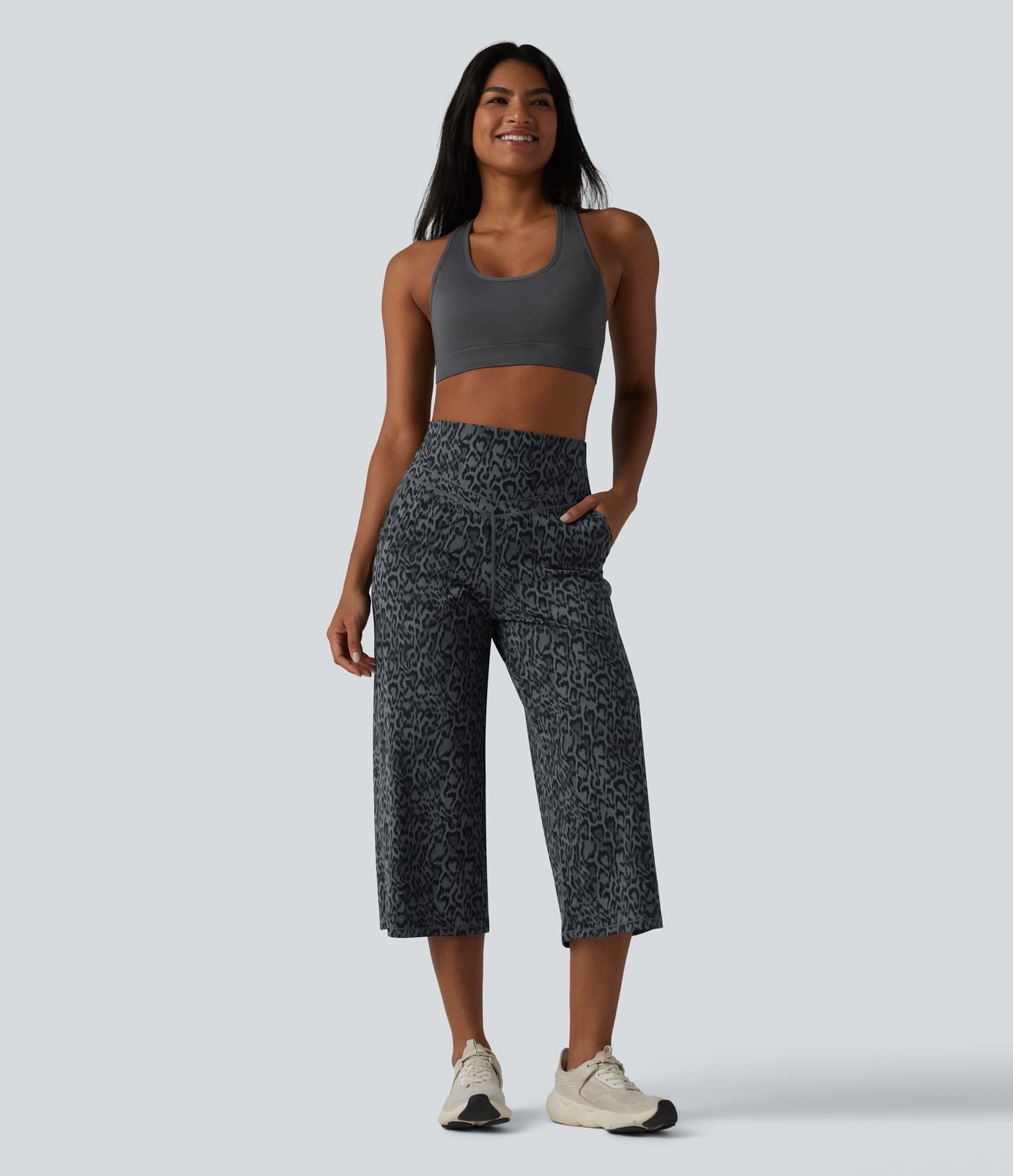 Halara UltraSculpt™ Pantalon de yoga court imprimé léopard ventre plat coupe droite taille haute avec poches
