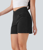 Halara Flex™ Short décontracté évasé à jambe large en denim extensible délavé taille haute croisée avec poches multiples