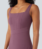Robe midi sans manches à encolure carrée et dos échancré avec fente