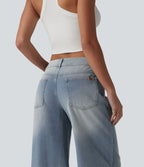 Halara Flex™ Jean large asymétrique taille basse avec bouton, fermeture éclair et poches multiples, délavé et extensible en maille