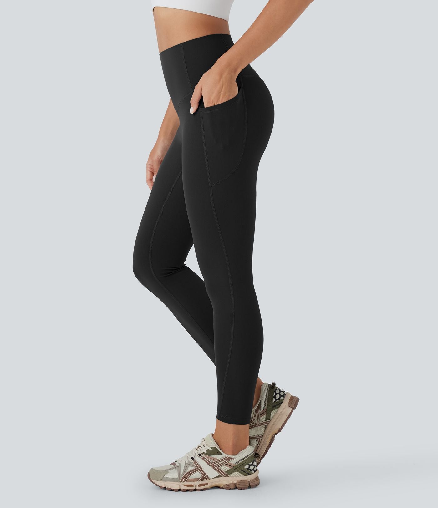 Legging 7/8 d'entraînement gainant taille haute avec sous-vêtement intégré antibactérien et poches Halara UltraSculpt™