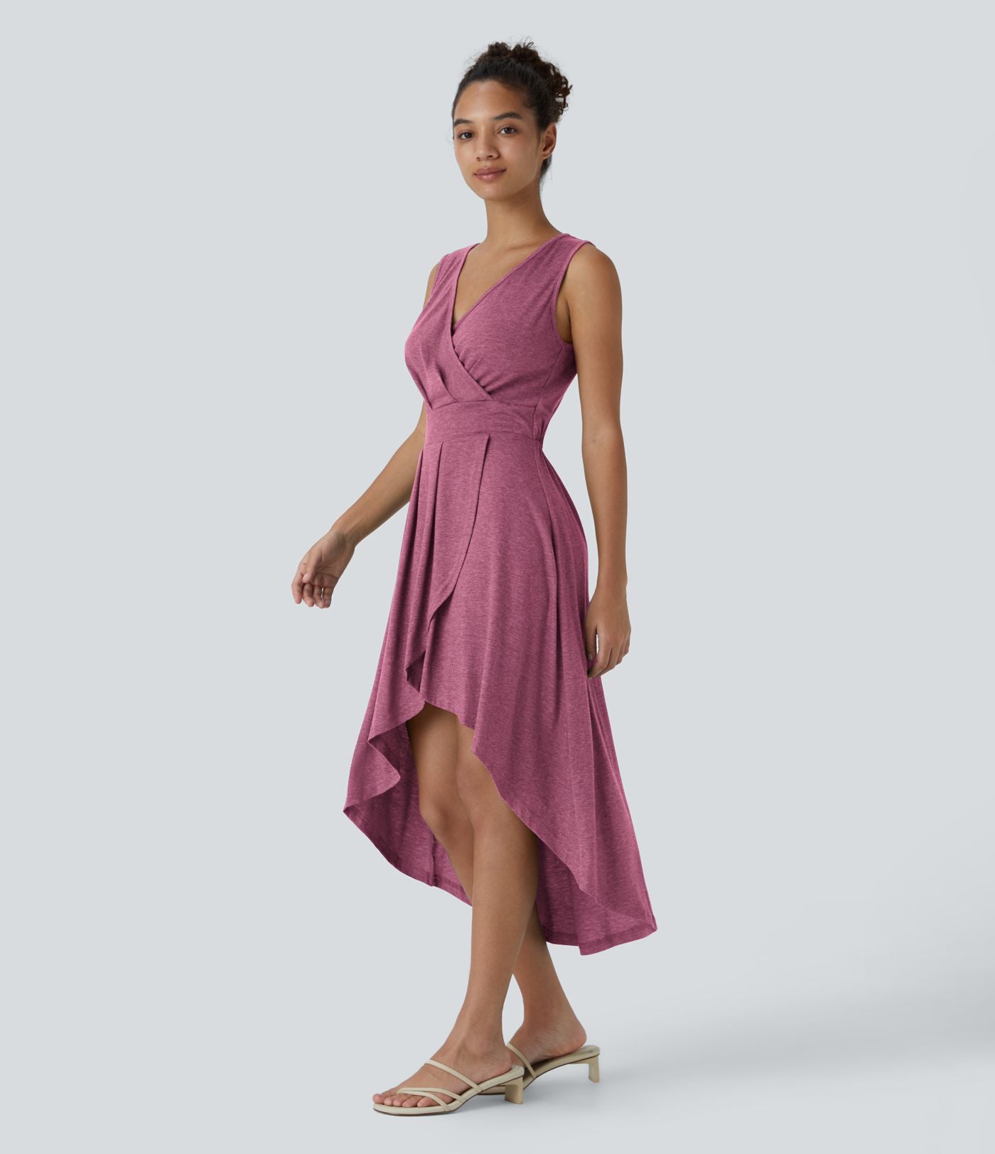 Robe Mi-Longue Plissée Décolleté Plongeant Sans Manches Haut Bas Ourlet Croisé