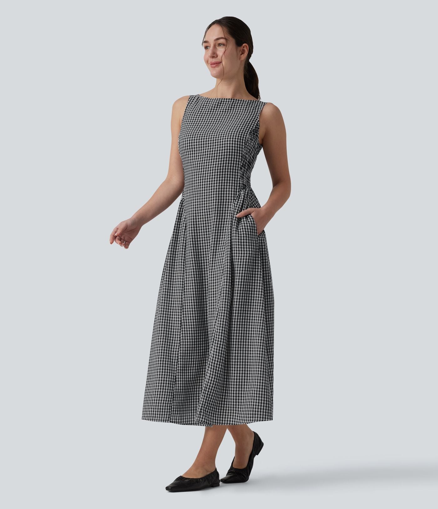 Robe longue fluide casual aspect lin col bateau sans manches à carreaux avec poches