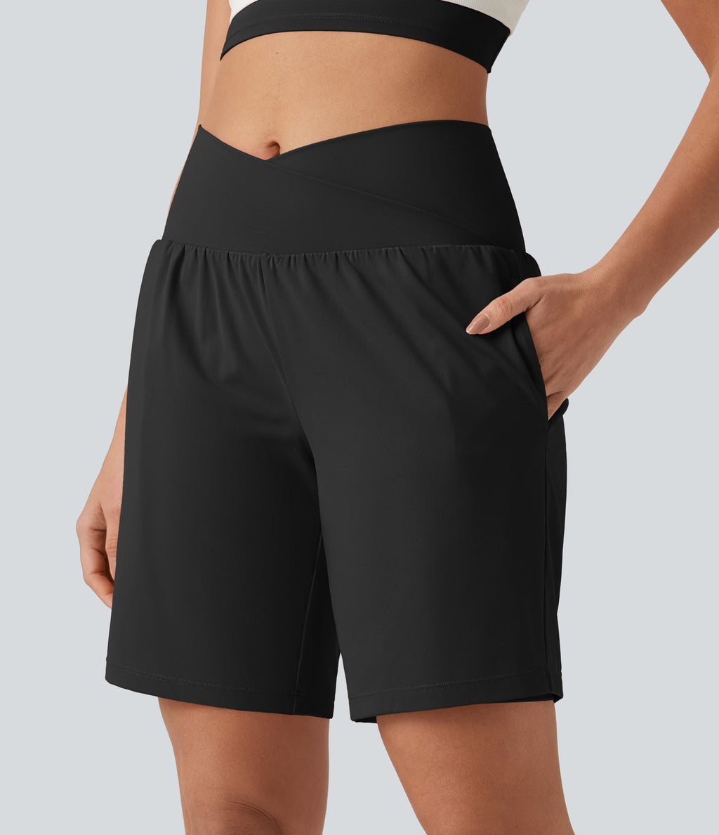 Short de yoga 2-en-1 taille haute croisée en SoftlyZero™ Airy à effet frais InstantCool 22,9 cm avec poches
