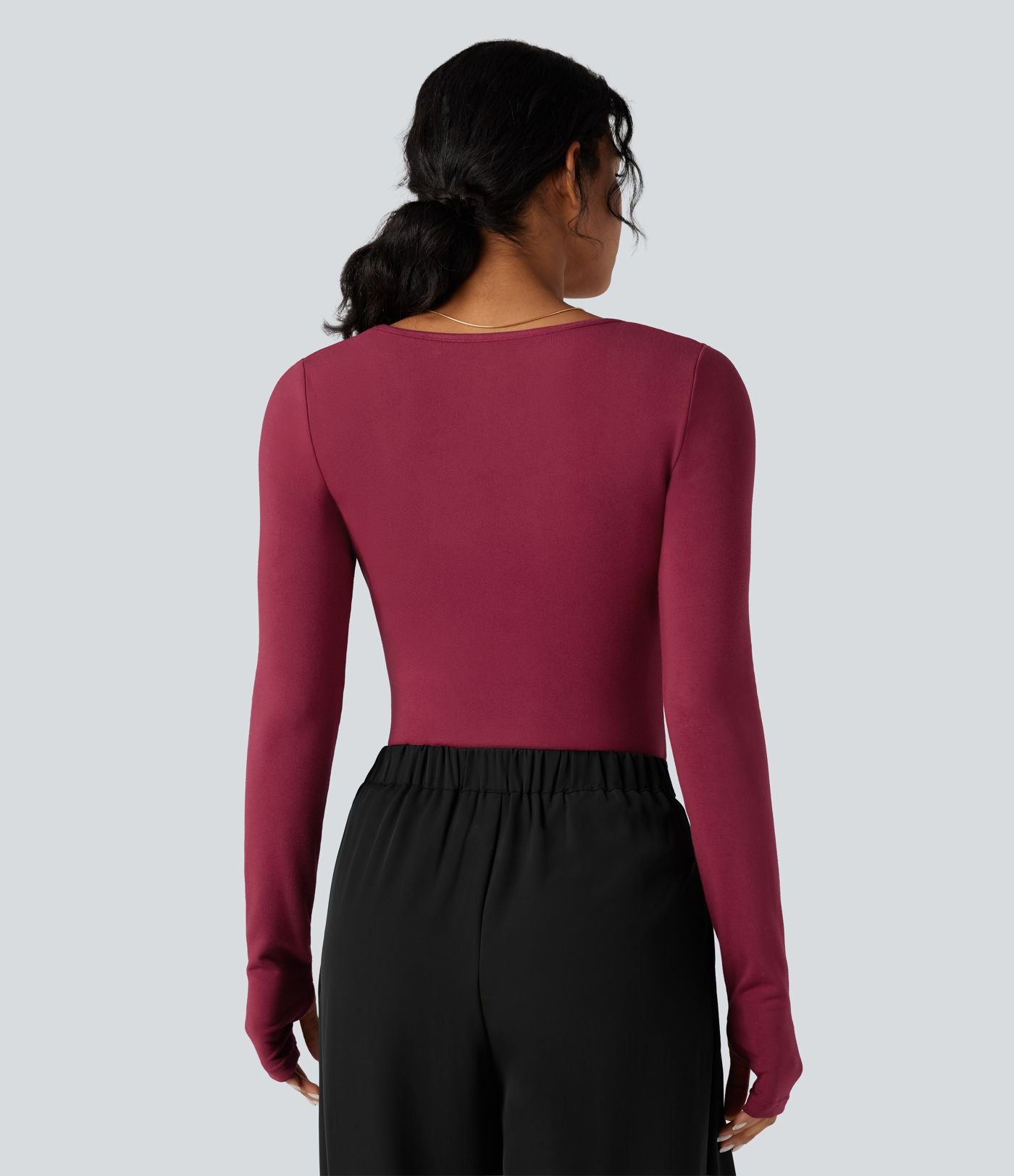 T-shirt tailleur col carré manches longues coupe ajustée