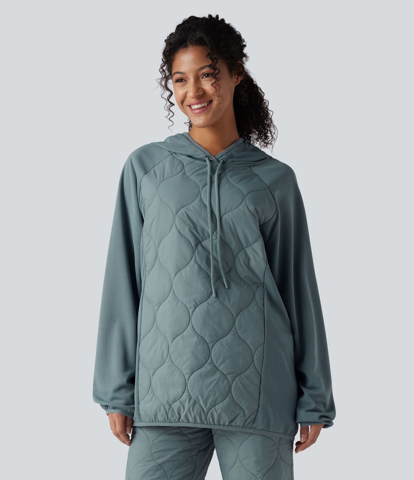 Sweat-shirt de sport matelassé camping à capuche, cordon de serrage et manches longues