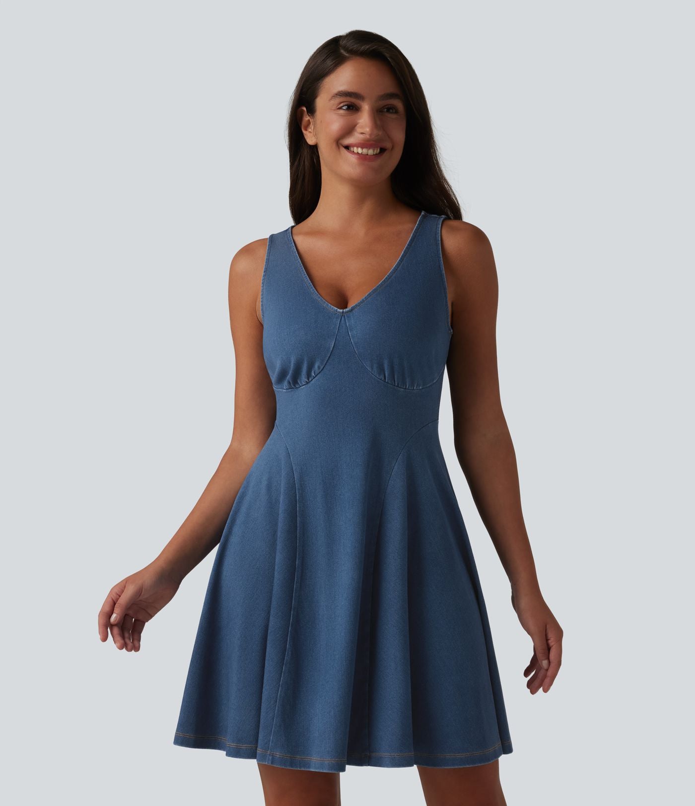Robe évasée décontractée Halara Flex™ en denim à col V sans manches et drapée en lyocell lavé