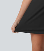 Robe de sport mini de yoga SoftlyZero™ col rond sans manches 2-en-1 effet frais InstantCool avec poches, accès facile Easy Peasy