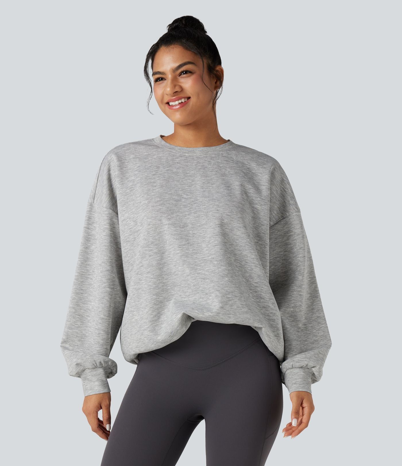 Sweat-shirt col rond manches longues coupe décontractée avec poches