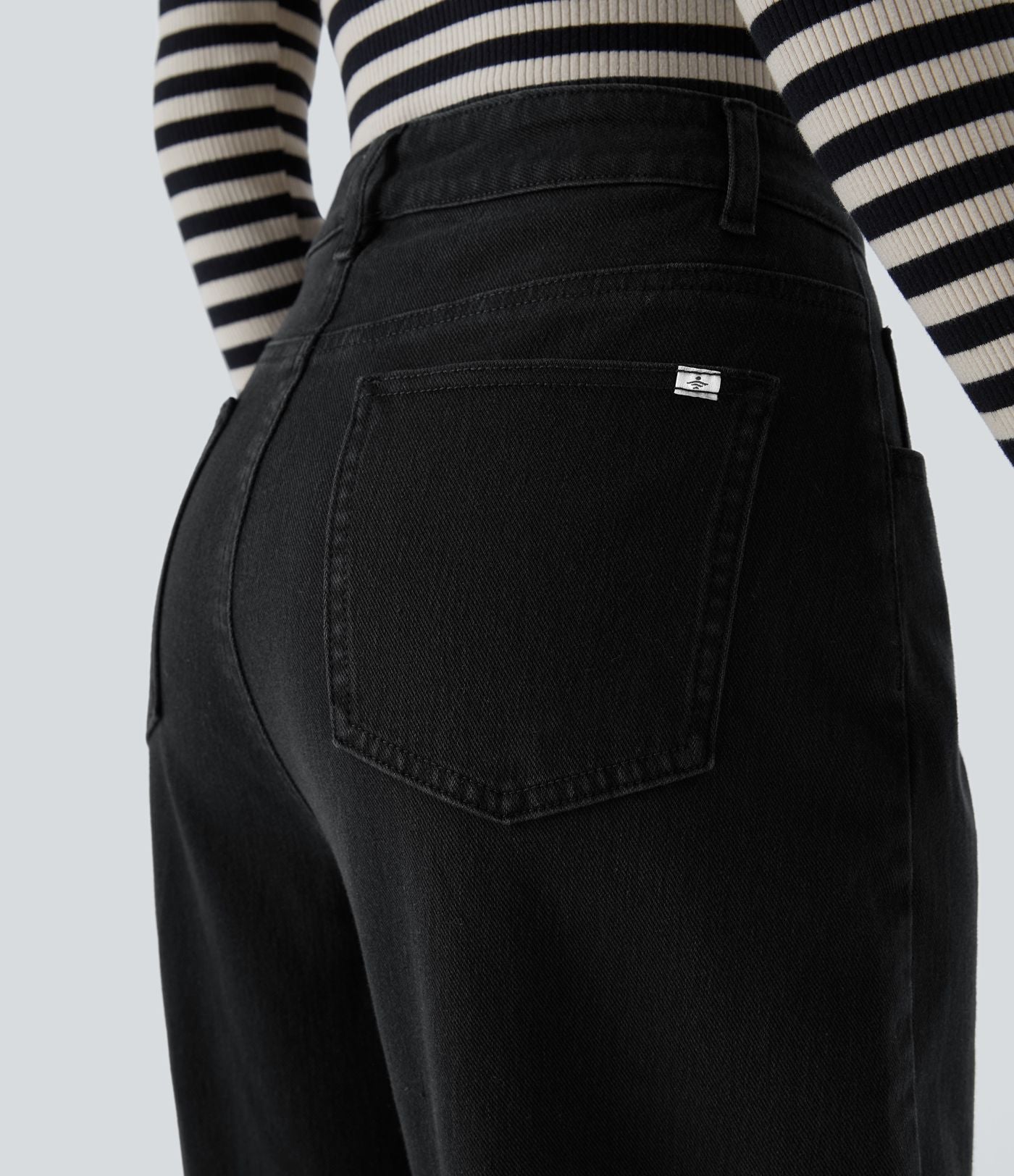 Jean ample délavé taille haute en maille extensible avec poches multiples