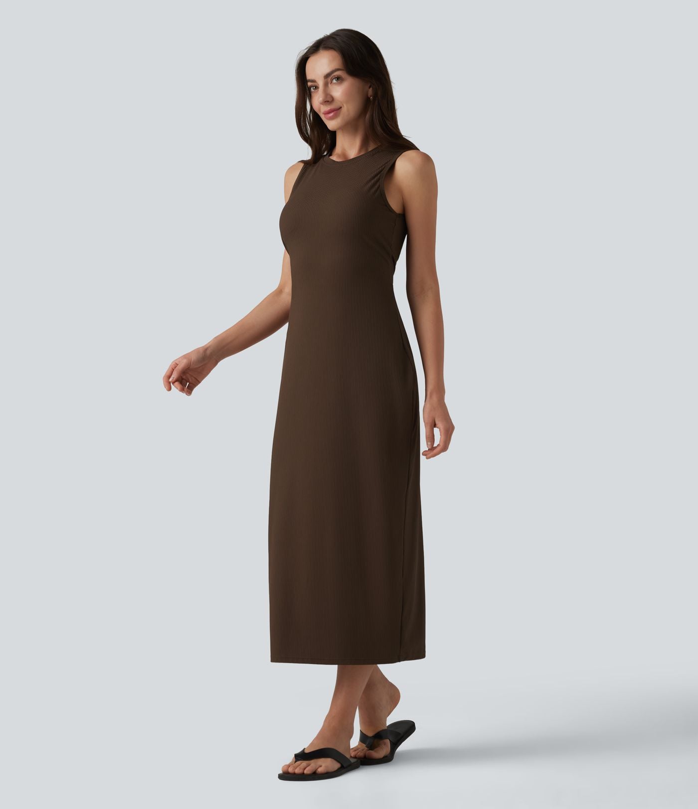 Robe midi moulante décontractée côtelée à col rond sans manches avec soutien-gorge intégré