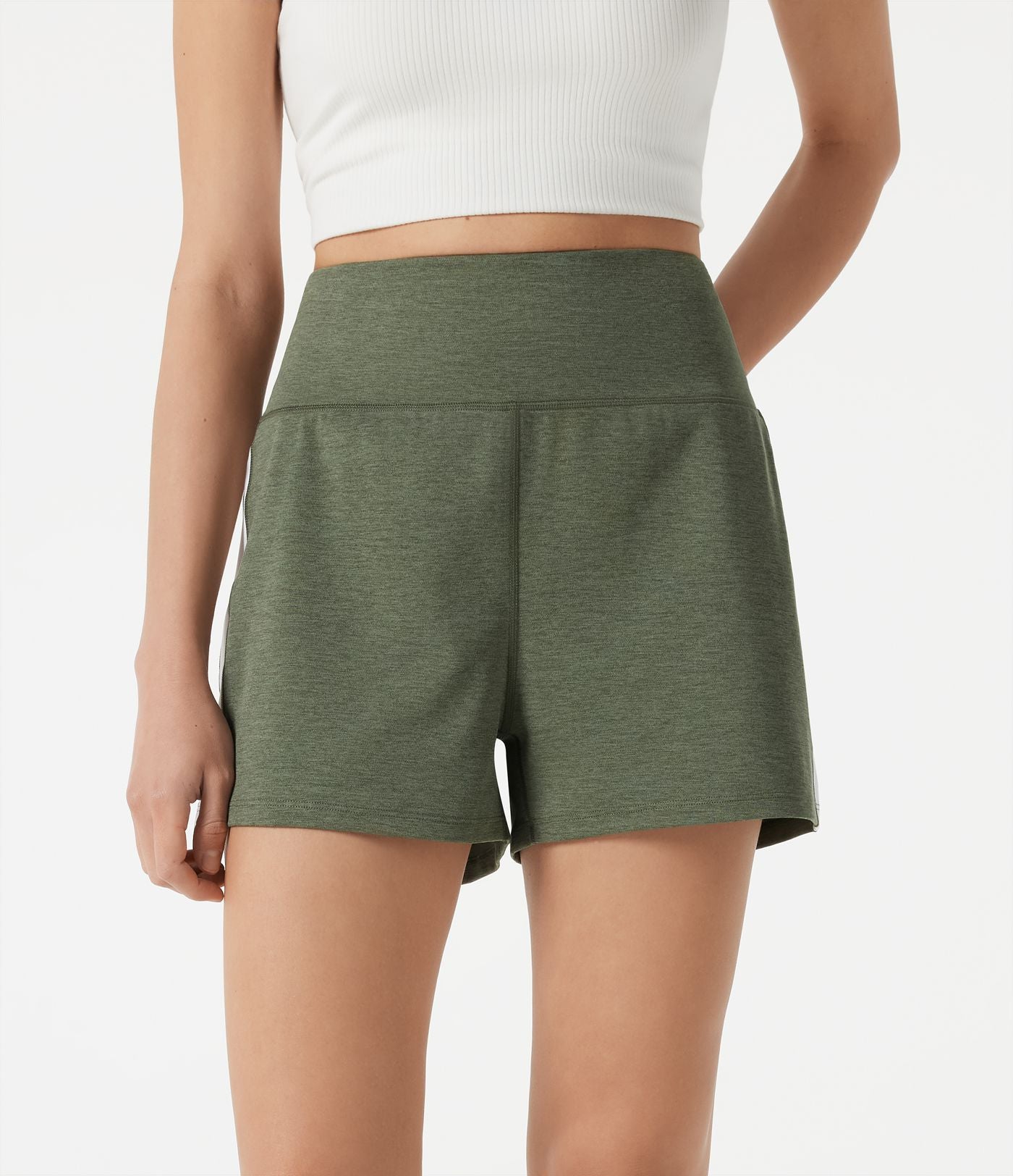 Short baggy de sport taille haute à séchage rapide avec bandes latérales et poches