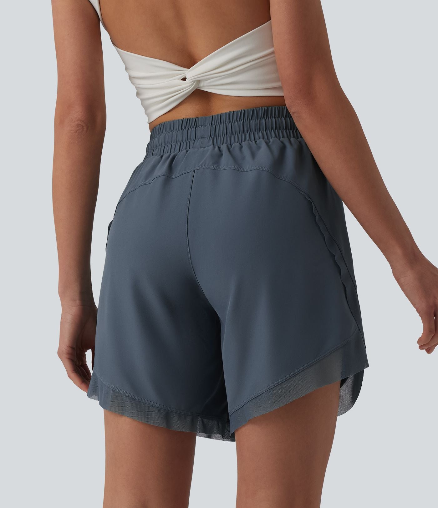 Short de yoga 2-en-1 fluide maille contrastante taille mi-haute 17,5 cm avec cordon de serrage