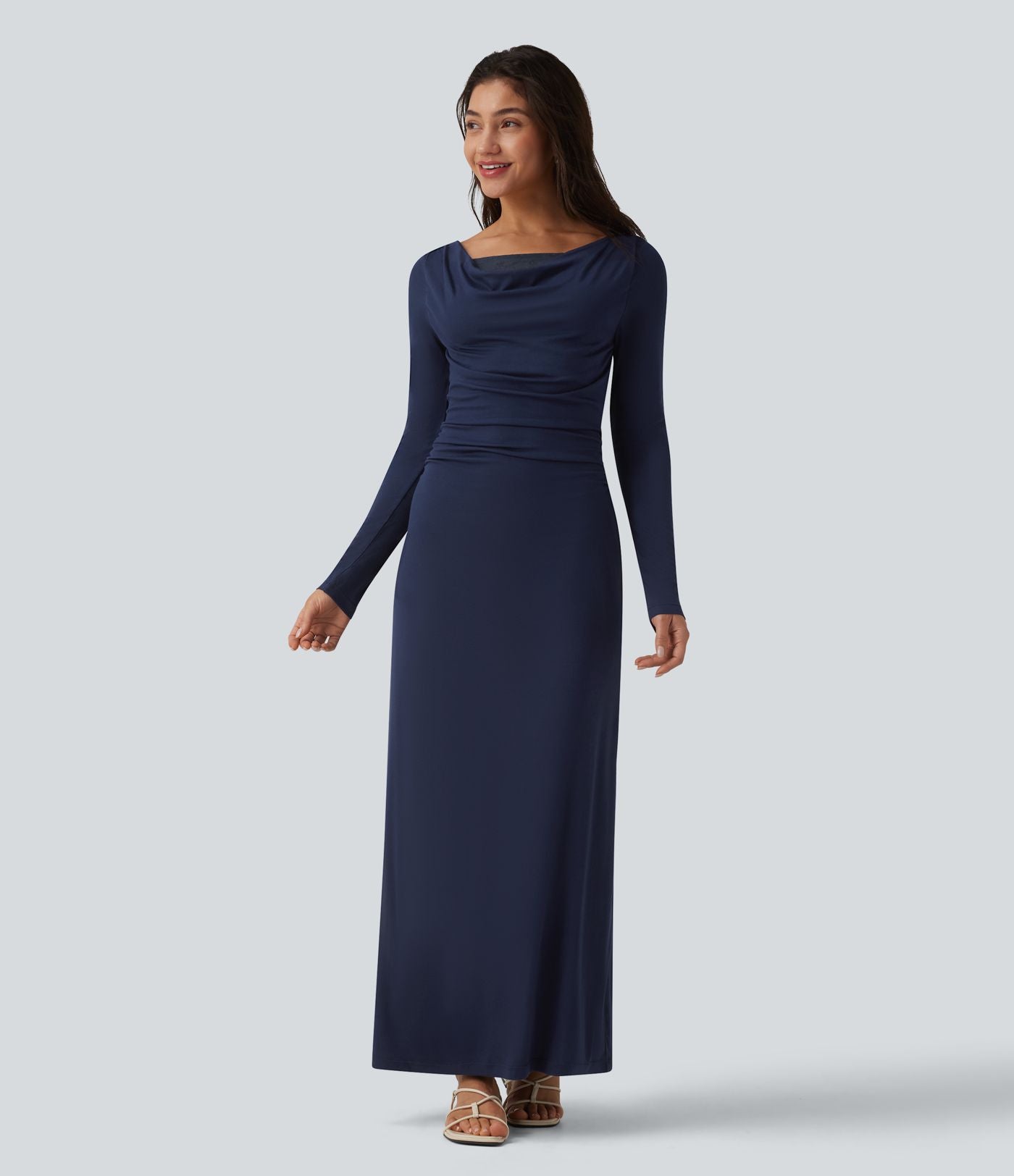 Robe longue en maille côtelée col bénitier manches longues avec dentelle contrastée