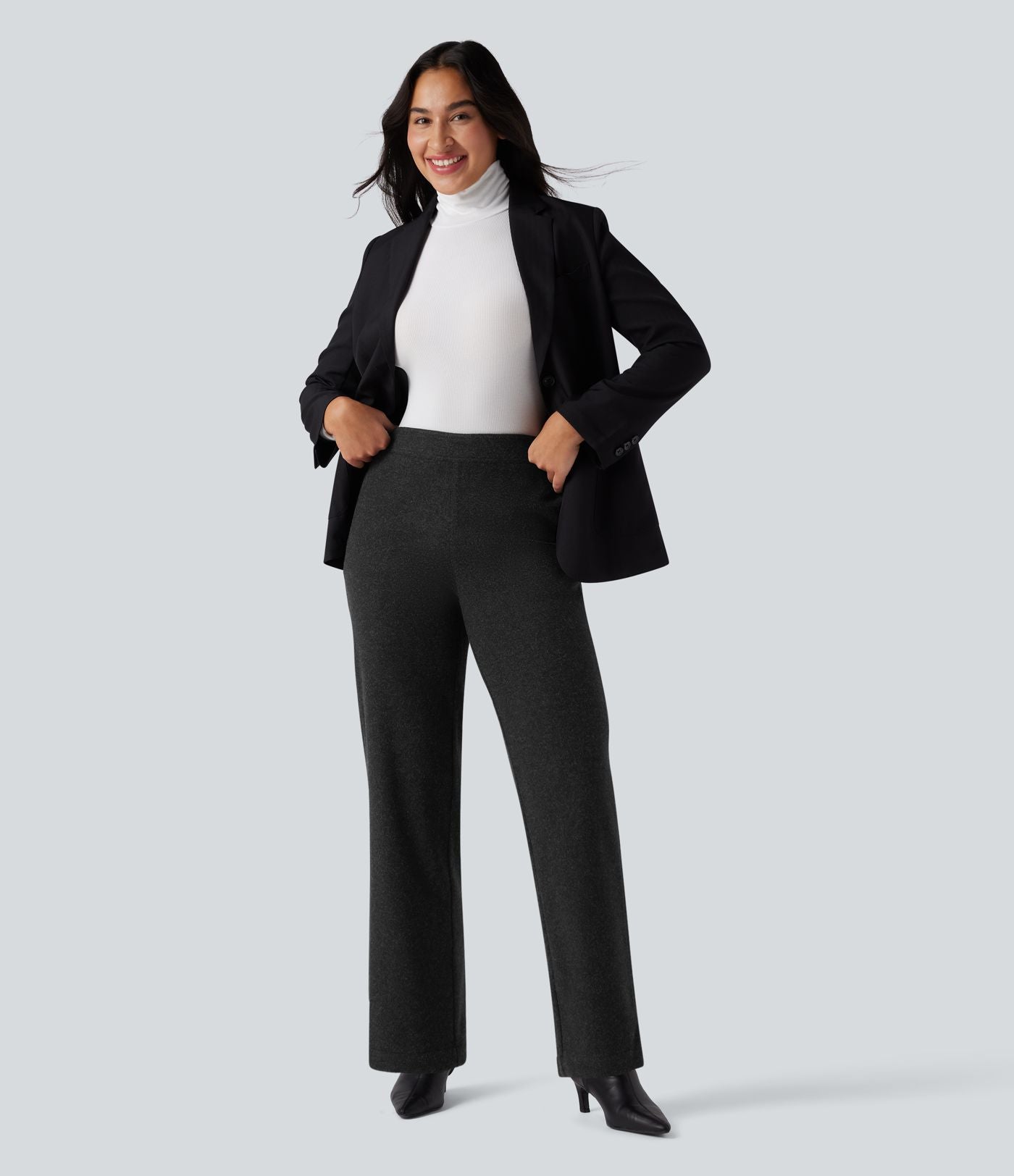 Pantalon tailleur coupe droite taille moyenne avec poches