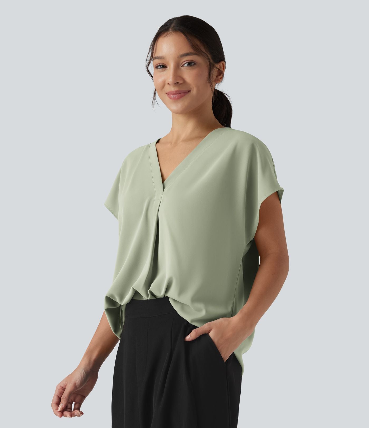 Blouse esprit bureau oversize défroissage facile, col V et manches courtes
