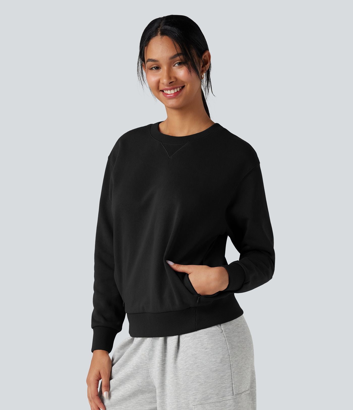 Sweat-shirt coton col rond manches longues avec poches
