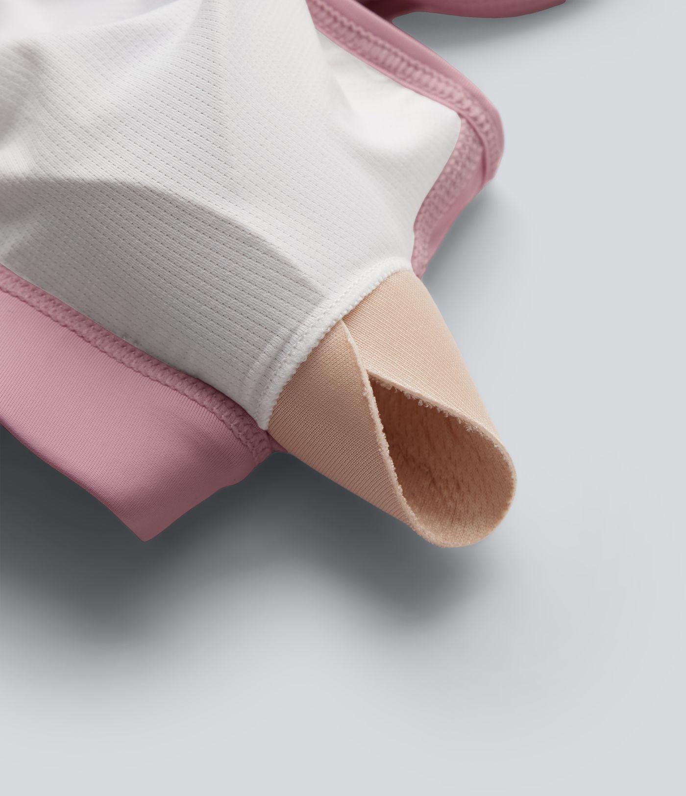 Débardeur effet frais InstantCool à encolure en U avec dos nageur, coussinets amovibles et protection solaire UPF50+