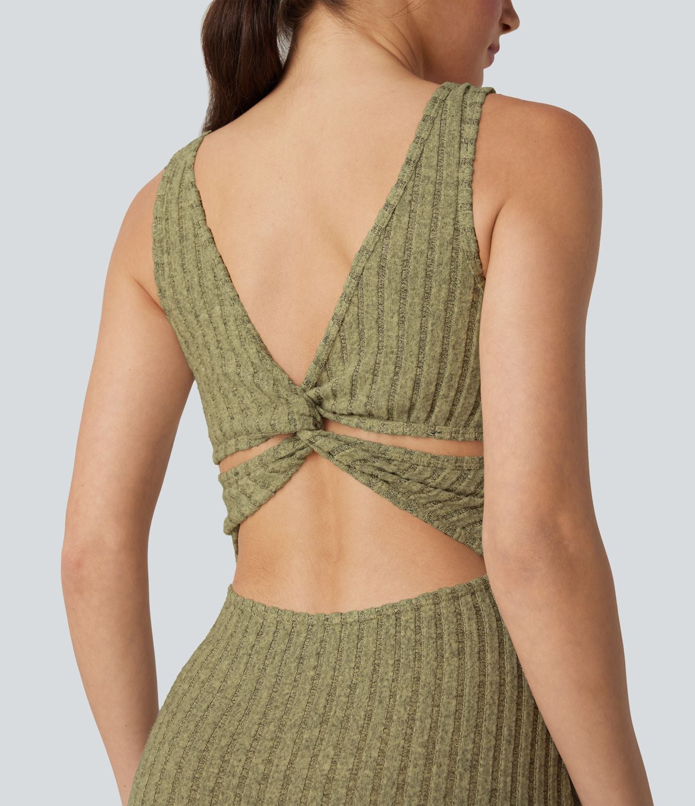 Robe longue moulante décontractée maille côtelée col carré sans manches dos torsadé avec fente